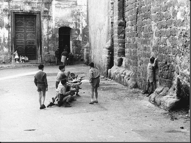 Palermo. Fucilazione nel quartiere della Kalsa nel giorno dei Morti (1960)
