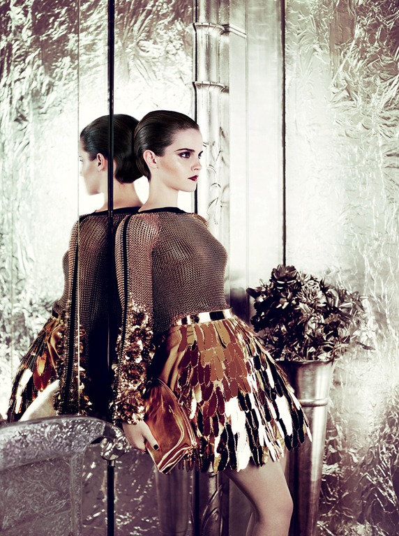 [Vogue%2520US%2520July%252011%2520Emma%2520Watson%25202%255B5%255D.jpg]