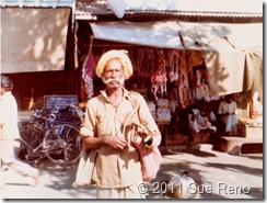 Sue Reno, Mysore Magician, Vintage photo SueReno_MysoreMagician,Vintage