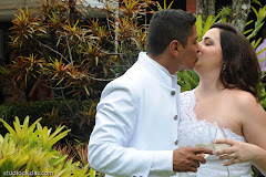 Album (digital) de fotos de Ana Carolina + Heron do Studio Caldas, do Rio de Janeiro, RJ. Lincoln Caldas e equipe fazem fotos de casamento (fotografias de casamentos), fotos de making-of (making of de noiva), fotos em estudio (ensaios fotograficos), fotos de casal (ensaios fotograficos de e-session), fotos de familia, videos de casamento (filmagem de casamentos), videos de making-of e clipes de casamento. Fotojornalismo e videojornalismo no Rio de Janeiro, RJ. fotos casamento rio de janeiro fotografias casal rj foto eventos familia noiva ensaio fotografico videos galeria noivas fotografo evento casar retrato fotografía para madrinhas ver maquiagem