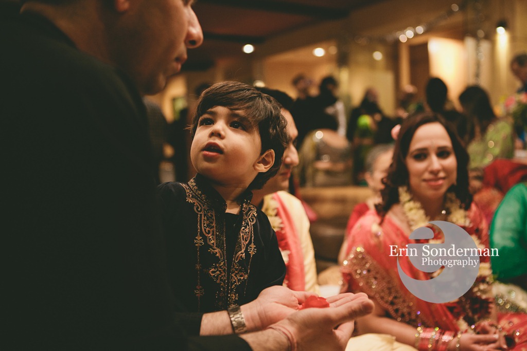 [ESP20121222_SahibSharenEvent_WM%2520%252811%2529%255B3%255D.jpg]