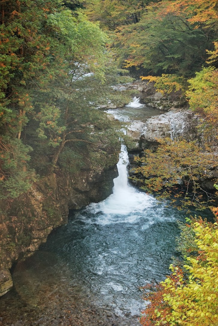小川の大滝