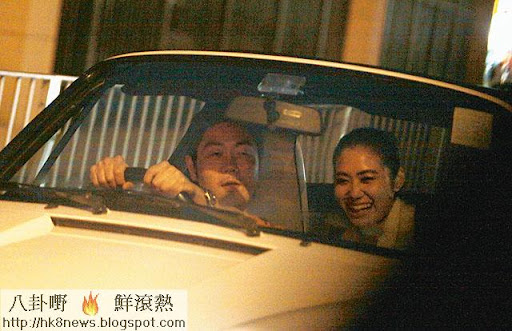 對跑車情有獨鍾的李思捷，○九年曾以波子 911接載緋聞女友春卷王寶寶。《忽然 1周》圖片）