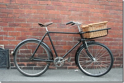 Butcher Bike (vintagecycleco.files.wordpress.com)