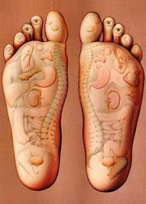 Cover of Linda Martz's Book How To Give A Foot Massage