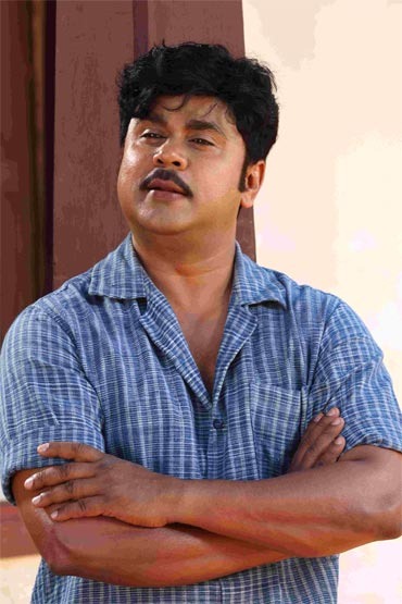 [Vellaripravinte%2520Changathi%2520photo%255B2%255D.jpg]