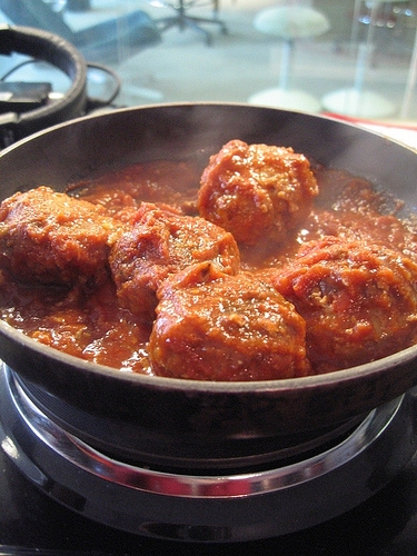Mine were fashioned after Lena's, packed with caramelized onions, Parmesan, rosemary, and oregano, sautéed and
cooked in a tomato sauce.