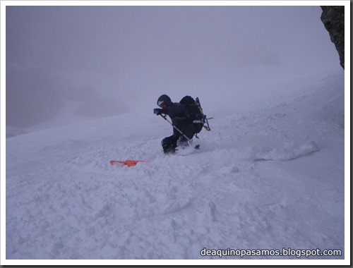 Corredor de La Fourche 350m AD  50º y Petit Pic 150m IV 60º (Midi d'Ossau, Portalet) 8958