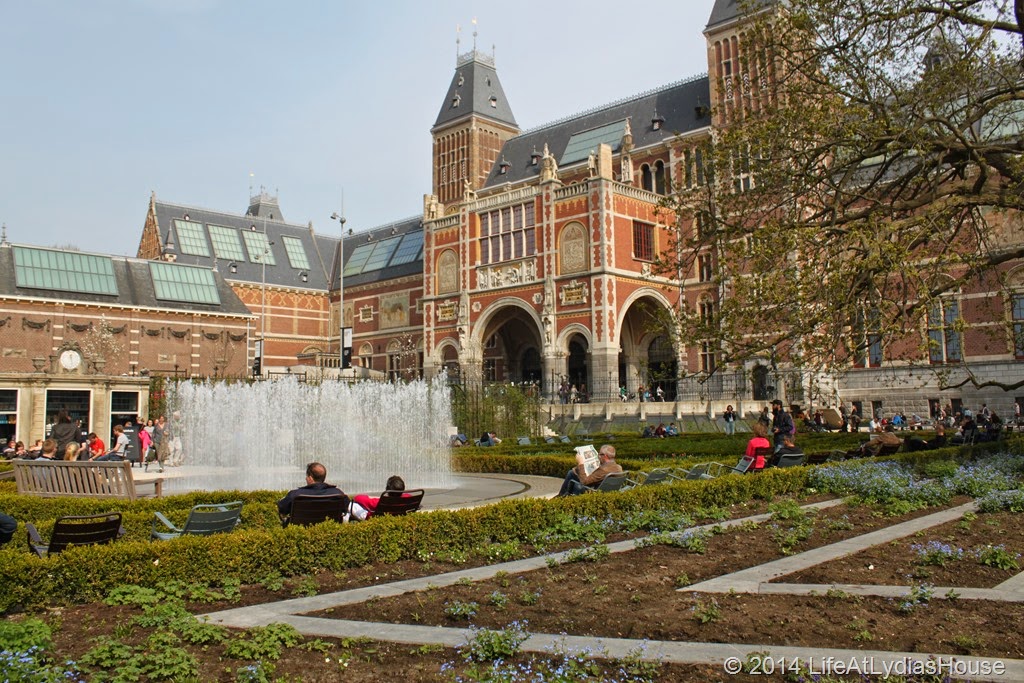 [Rijks-Museum-Garden12.jpg]