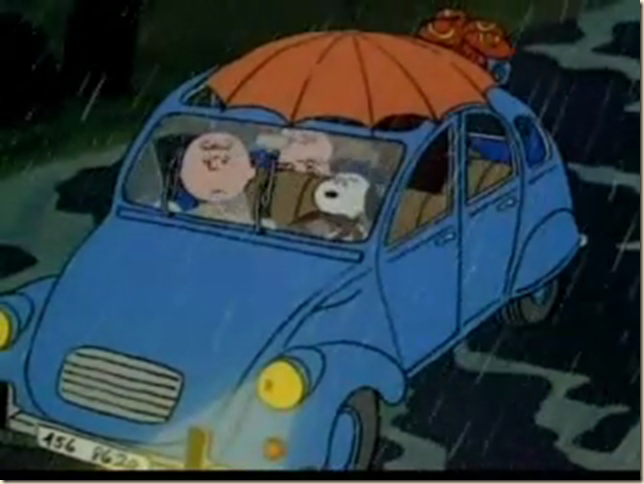 Peanuts Blue Citroen 2CV (exterior)