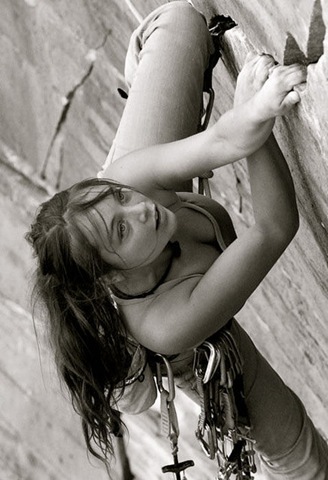 [girls-rock-climbing-39%255B2%255D.jpg]
