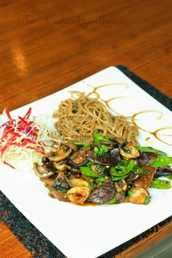 Mushroom and snow peas with soba noodles