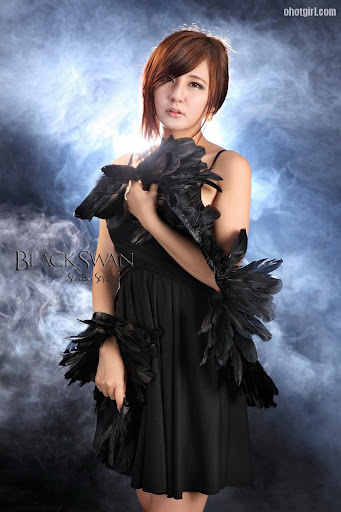 Ryu Ji Hye - Black Swan