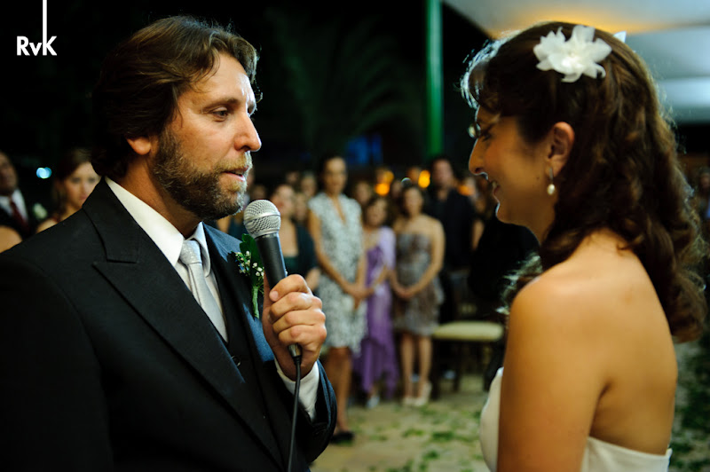 Fotos de Joana e Mauro. Foto numero 30 de Rogerio von Kruger, fotografo no Rio de Janeiro (RJ), que faz fotos de casamento, fotos de musica, fotos de shows e fotos de eventos. Rogerio von Kruger faz fotos digitais de casamento no Rio de Janeiro, RJ. fotos de casamento foto digital rio janeiro rj festa noiva noivas festas album casamentos digitais retrato fotografia fotografos fotógrafo profissionais
