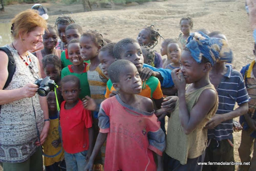 Les enfants viennent à notre rencontre à chaque arrêt, le sourire aux lèvres.