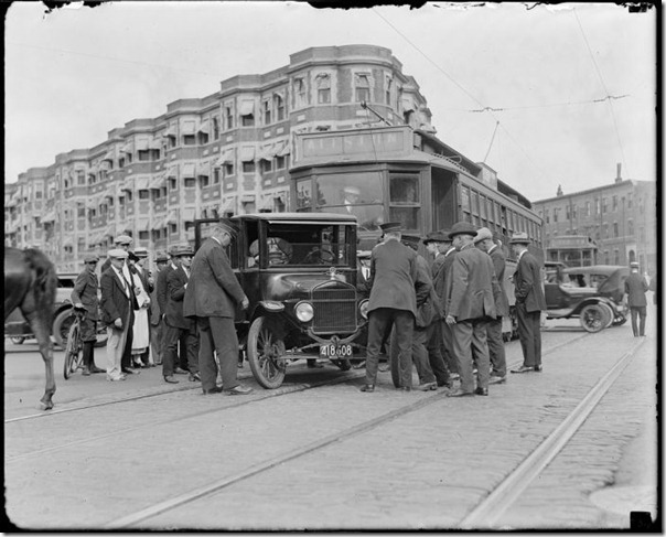 Batidas de carro em Boston nos anos 30 (20) Batidas de carro em Boston nos anos 30 (20)