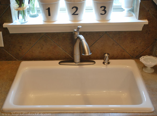 White-fiberglass-sink-basin.jpg White fiberglass sink basin