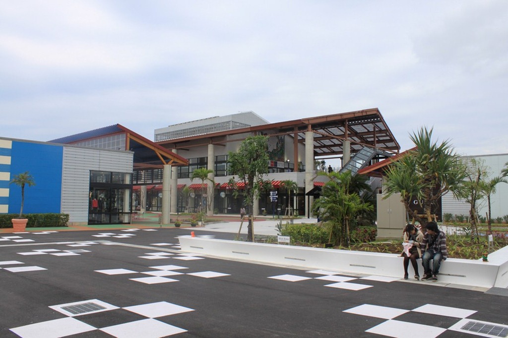 [Outlet-Mall-Ashibinaa_25.jpg]