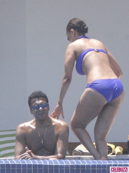 [Tyra-Banks-Bikini-7-435x580%255B5%255D.jpg]