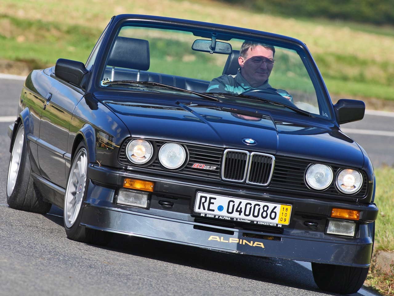 [BMW-E30-3-Series-Convertible-215.jpg]