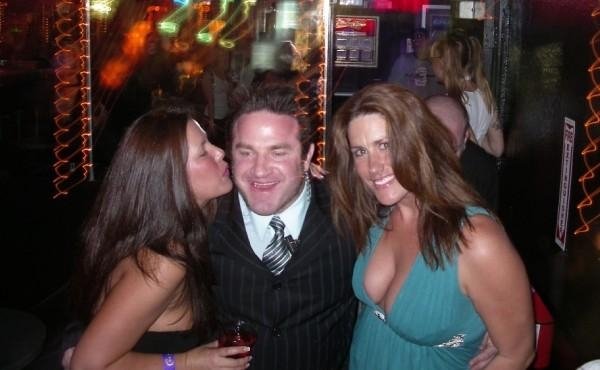 Hypnotica Pickup Artist With Two Girls At Club, Hypnotica