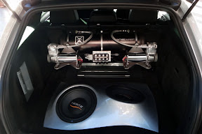 AccuAir AMP-2 Air Management Package with custom eXo Mount installed by Schaefer Rod & Custom