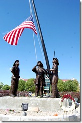 memorialstatues3