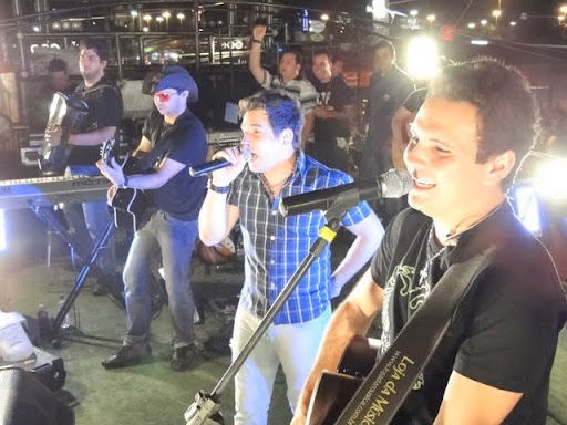 Expofolia: noite vai tremer ao som do trio elétrico