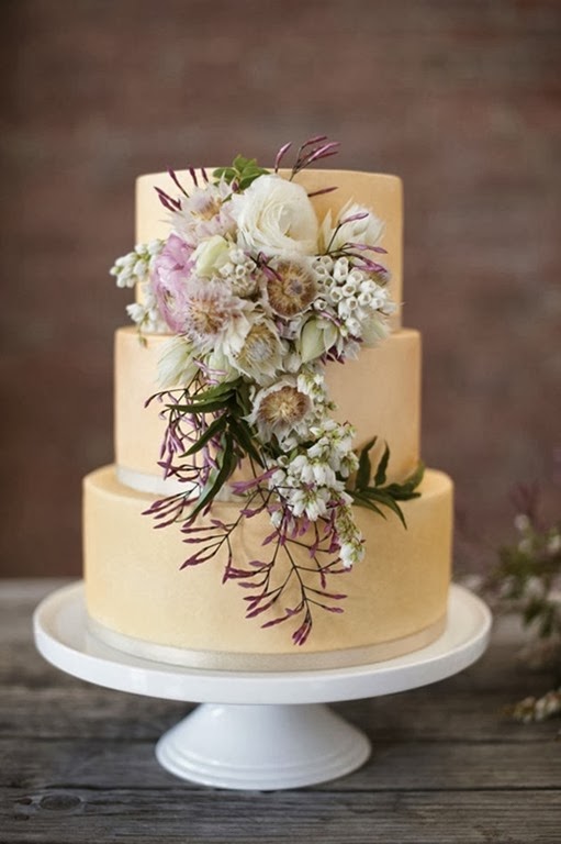 [cake_love_sophisticated_floral_weddi%255B2%255D.jpg]
