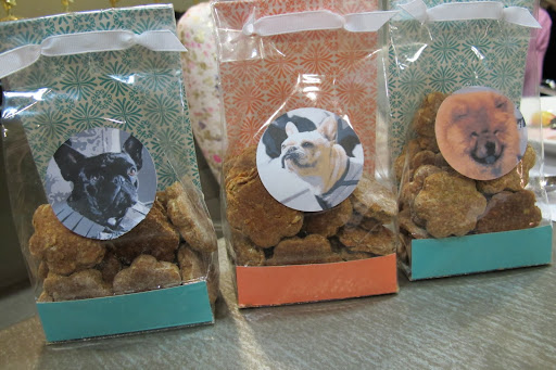 The treats were wrapped in beautiful personalized bags, decorated with our photos!