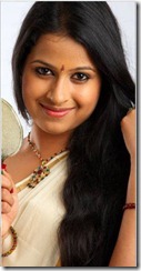 malayalam new actress sadhika venugopal _in saree