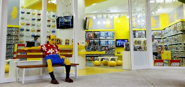 Loja conceito da LEGO em Curitiba atrai adultos e crianças loja lego curitiba