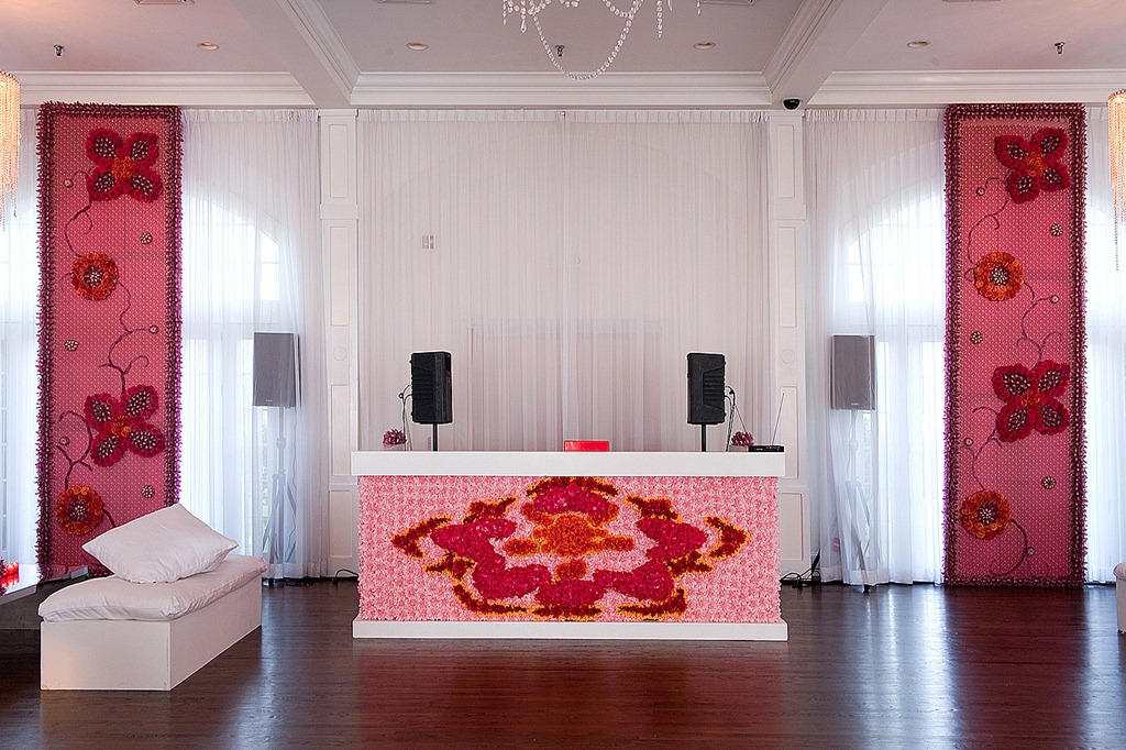 [DJ_booth-preston-bailey6.jpg]
