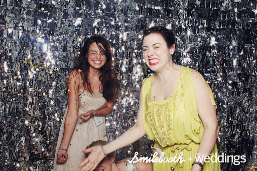 Here I am (at left) with Naomi deManana and Shira Savada of Martha Stewart Weddings.