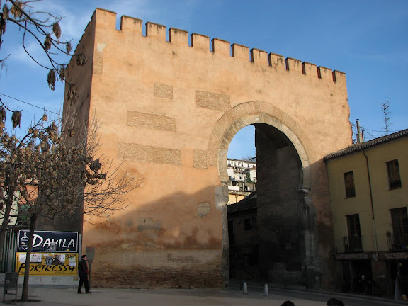 Puerta Elvira