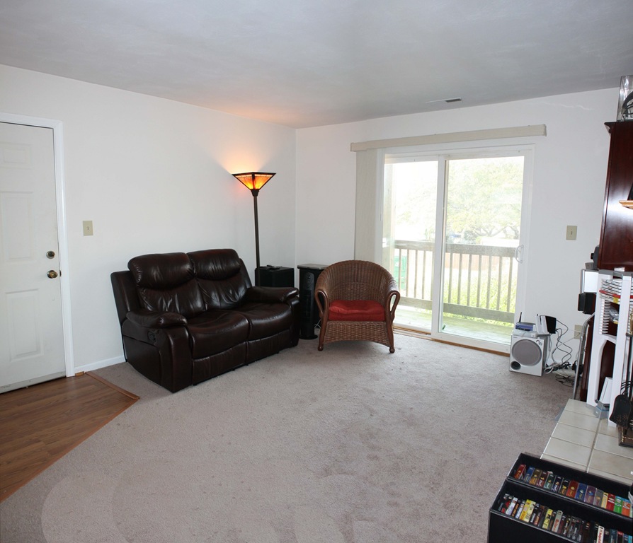 [4%2520Living%2520Room%255B11%255D.jpg]