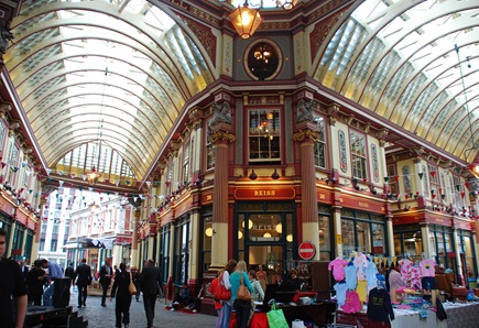 Engross Yourself In Entertainment Near Oxford Circus Hotels-PM