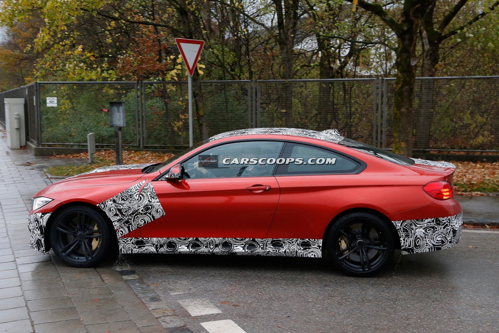 [New-BMW-M4-Coupe-5Red%255B3%255D.jpg]