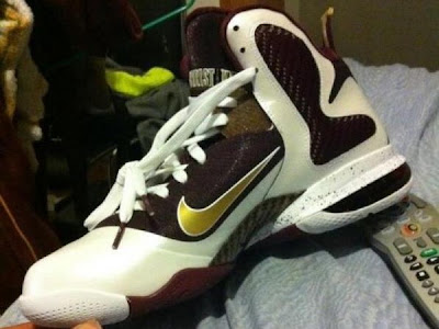Nike LeBron 9 Christ the King Home & Away PEs nike lebron 9 pe ctk home 1 02 Nike LeBron 9 Christ the King Home & Away PEs
