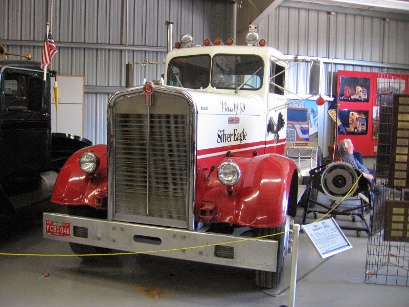 [IMG_5092-1949-Kenworth-Tractor-at-An.jpg]
