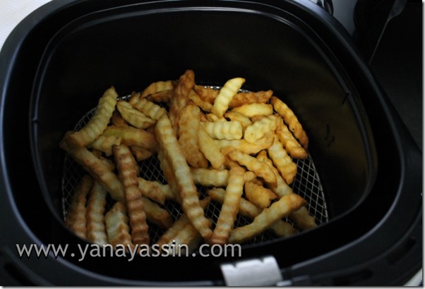 Philips Viva Collection Airfryer HD9225  142