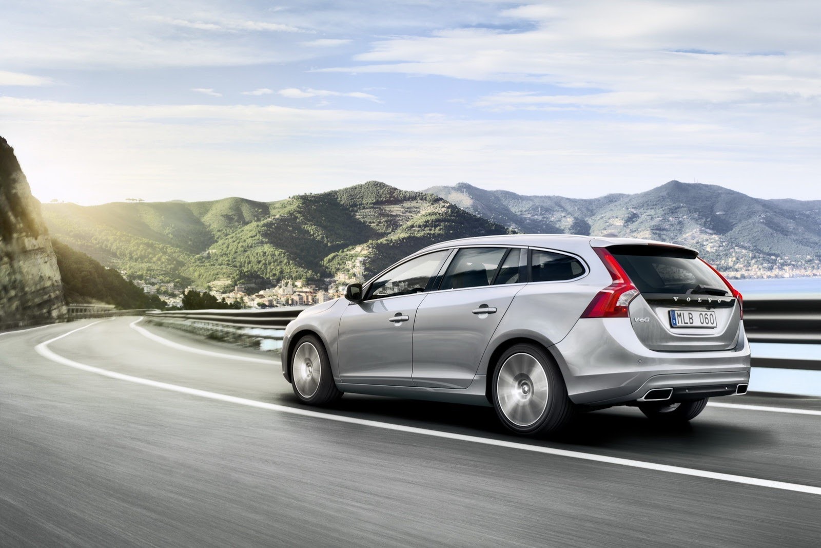 [Volvo-Wagon-US-4%255B3%255D.jpg]