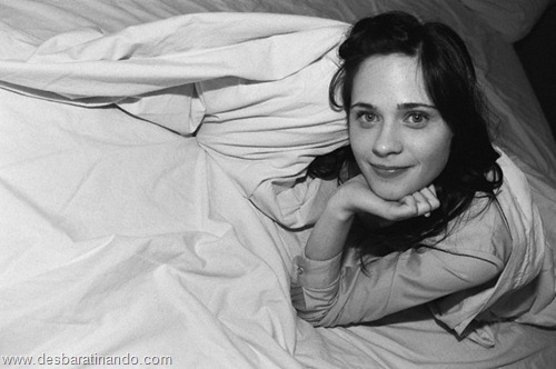 Zooey Deschanel linda sensual sexy sedutora desbaratinando (42) Zooey Deschanel linda sensual sexy sedutora desbaratinando (42)