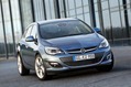 2013-Opel-Astra-2