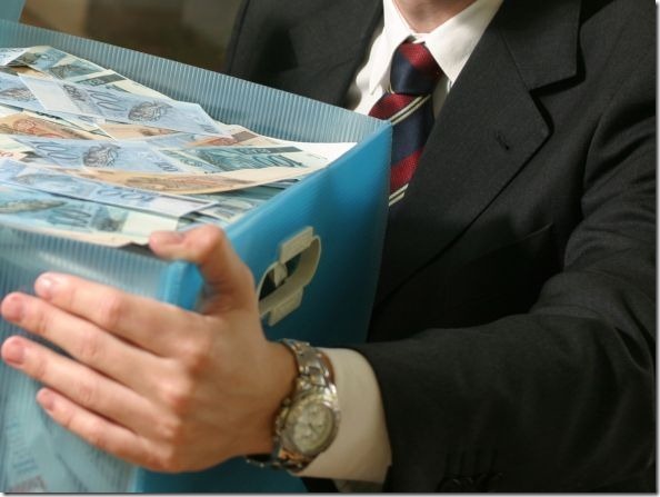 Tenha parâmetros sobre as faixas salariais no mercado antes de nutrir expectativas (e tomar sua decisão) Tenha parâmetros sobre as faixas salariais no mercado antes de nutrir expectativas (e tomar sua decisão)