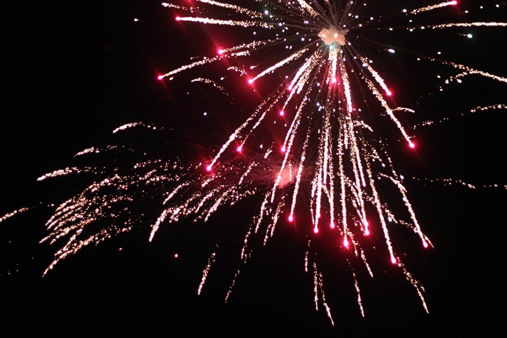 [fireworks%25203%255B4%255D.jpg]