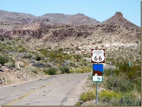 2012-09-27 -1- AZ, Golden Valley to Oatman via Route 66 -009