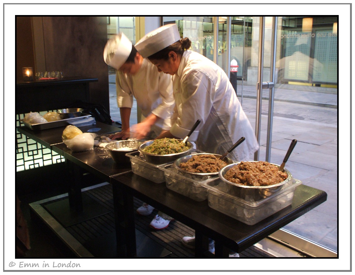[Dim%2520Sum%2520Chefs%2520at%2520Work%255B3%255D.jpg]