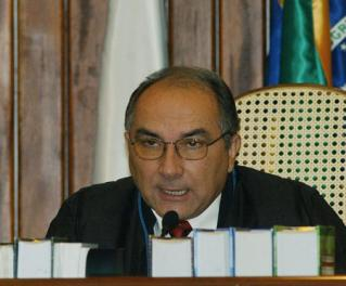 Federal Judge Souza Prudente of the Federal Tribunal in the Amazon region. On 14 August 2012, Judge Prudente suspended all work on the Belo Monte Dam, invalidating the project's environmental and installation licenses. Photo courtesy of Agencia Brasi
