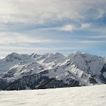 A gauche de la photo, le Mont Valier reconnaissable � sa forme de pyramide tronqu�e.